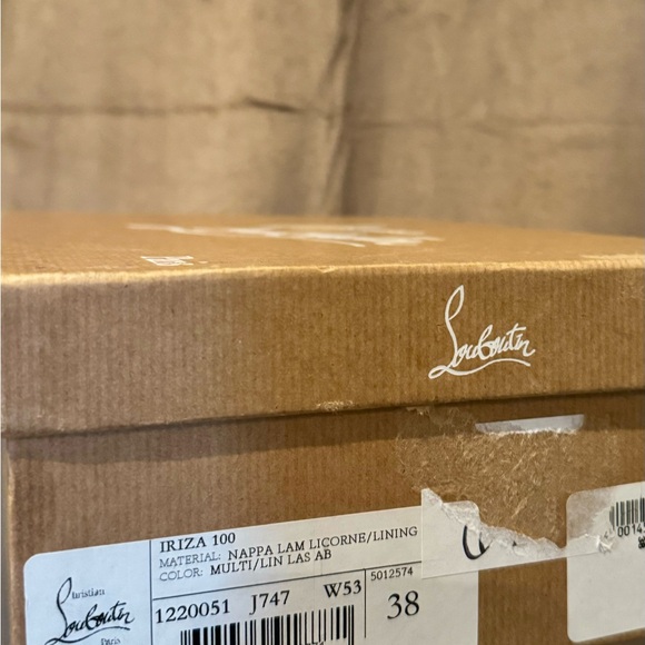 CHRISTIAN LOUBOUTIN Iriza 100 Pumps - Picture 6 of 7